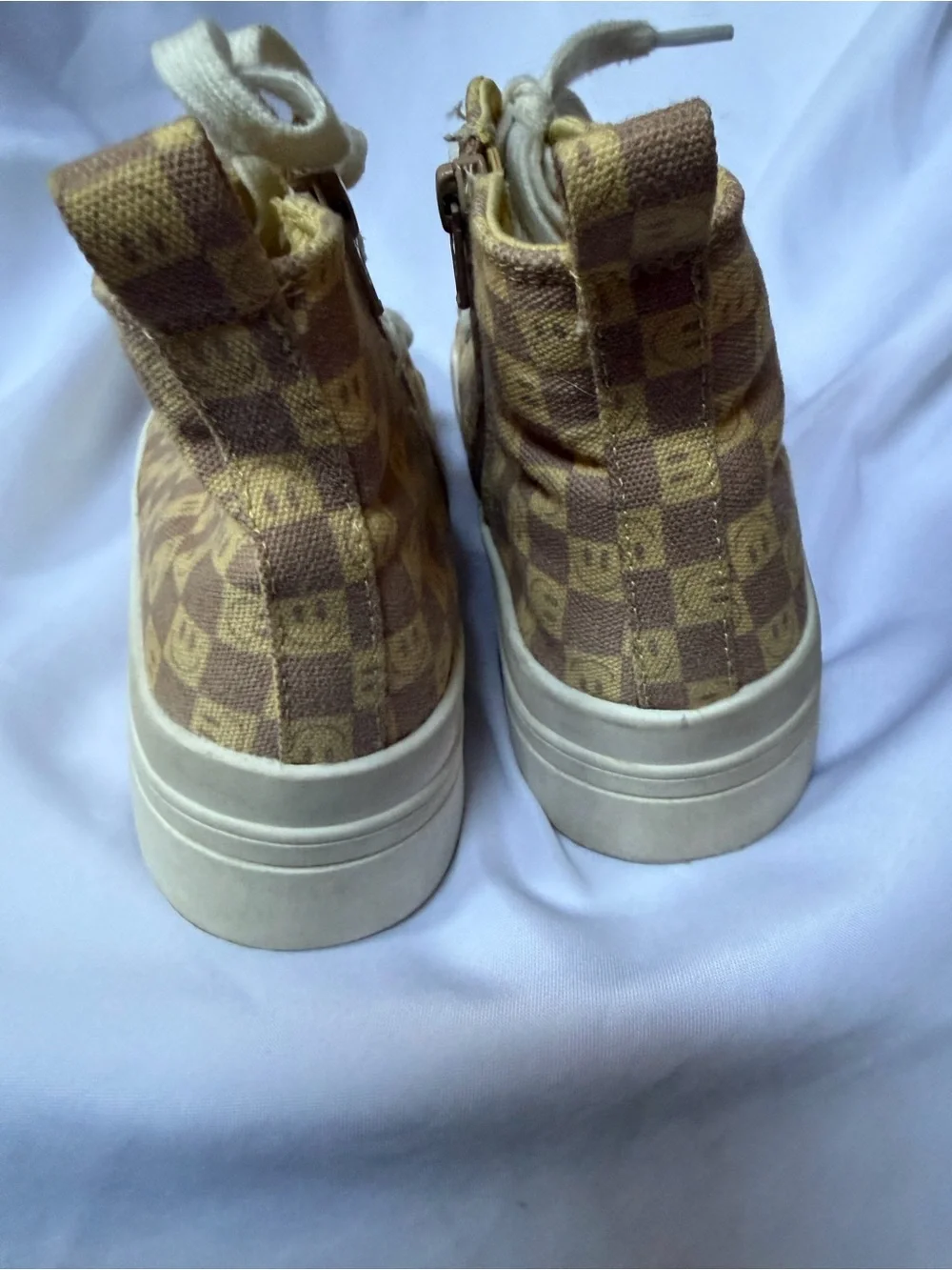 Art Class Girls Checker Smiley face platform w zipper High-Top Sneakers